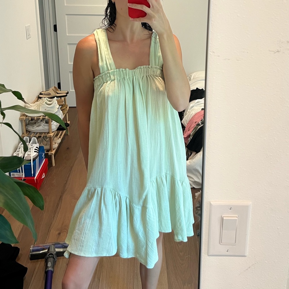Free people convertible dress/skirt with removable straps! Size small